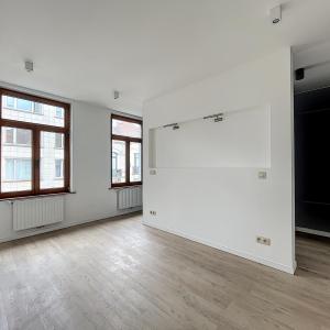 QUARTIER CHATELAIN : Magnifique triplex entièrement rénové