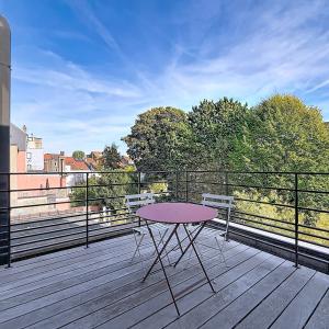 Cimetière d'Ixelles : Duplex 2 chambres meublé + terrasse 