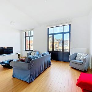 Cimetière d'Ixelles : Duplex 2 chambres meublé + terrasse 