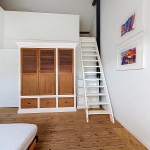 Cimetière d'Ixelles : Duplex 2 chambres meublé + terrasse 