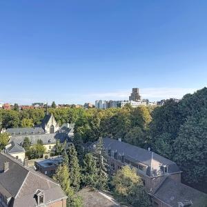 Louise Abbaye : Somptueux appartement caractère remis à neuf