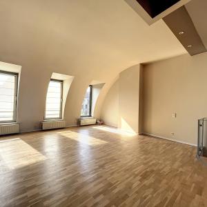 Sq Ambiorix : Maison de maître + jardin & terrasse