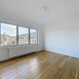 Place Brugmann : Bel appartement 2 ch. remis à neuf