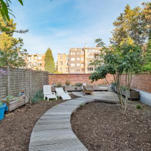 Quartier Cavell: Appartement 1 chambre + bureau, beau jardin