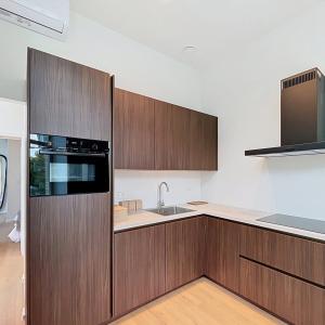 Cinquantenaire : Magnifique appartement meublé et rénové