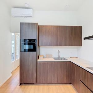 Cinquantenaire : Magnifique appartement meublé et rénové