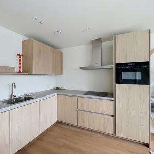 Cinquantenaire - Magnifique duplex meublé 1 ch. rénové