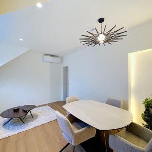 Cinquantenaire - Magnifique appartement meublé et rénové