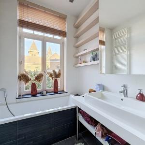 Place Brugmann : Appartement de caractère avec un balcon