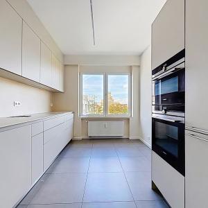 Étoile / ULB : appartement + parking + terrasse sur le toit