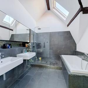 Chaussée d'Ixelles : Sublime penthouse + terrasses