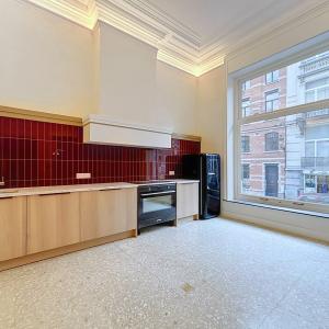 Sablon : Appartement de standing 1 chambre + bureau