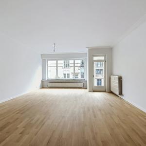 Lepoutre / Pl. Brugmann : Bel appartement + balcon