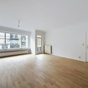 Lepoutre / Pl. Brugmann : Bel appartement + balcon