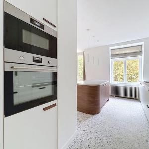 Pl. Brugmann : Sublime appartement de caractère rénové