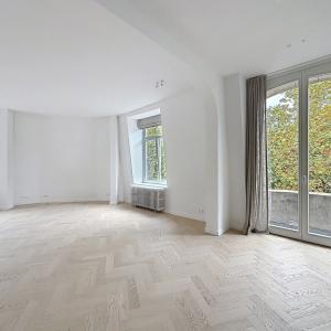 Pl. Brugmann : Sublime appartement de caractère rénové