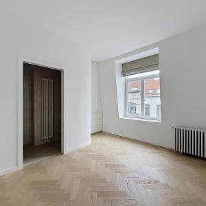 Pl. Brugmann : Sublime appartement de caractère rénové