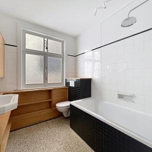 Molière : Charmant appartement de caractère rénové + balcons