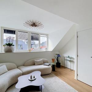 Cinquantenaire - Magnifique duplex meublé 1 ch. rénové