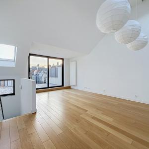 Pl. Brugmann : Superbe duplex penthouse rénové