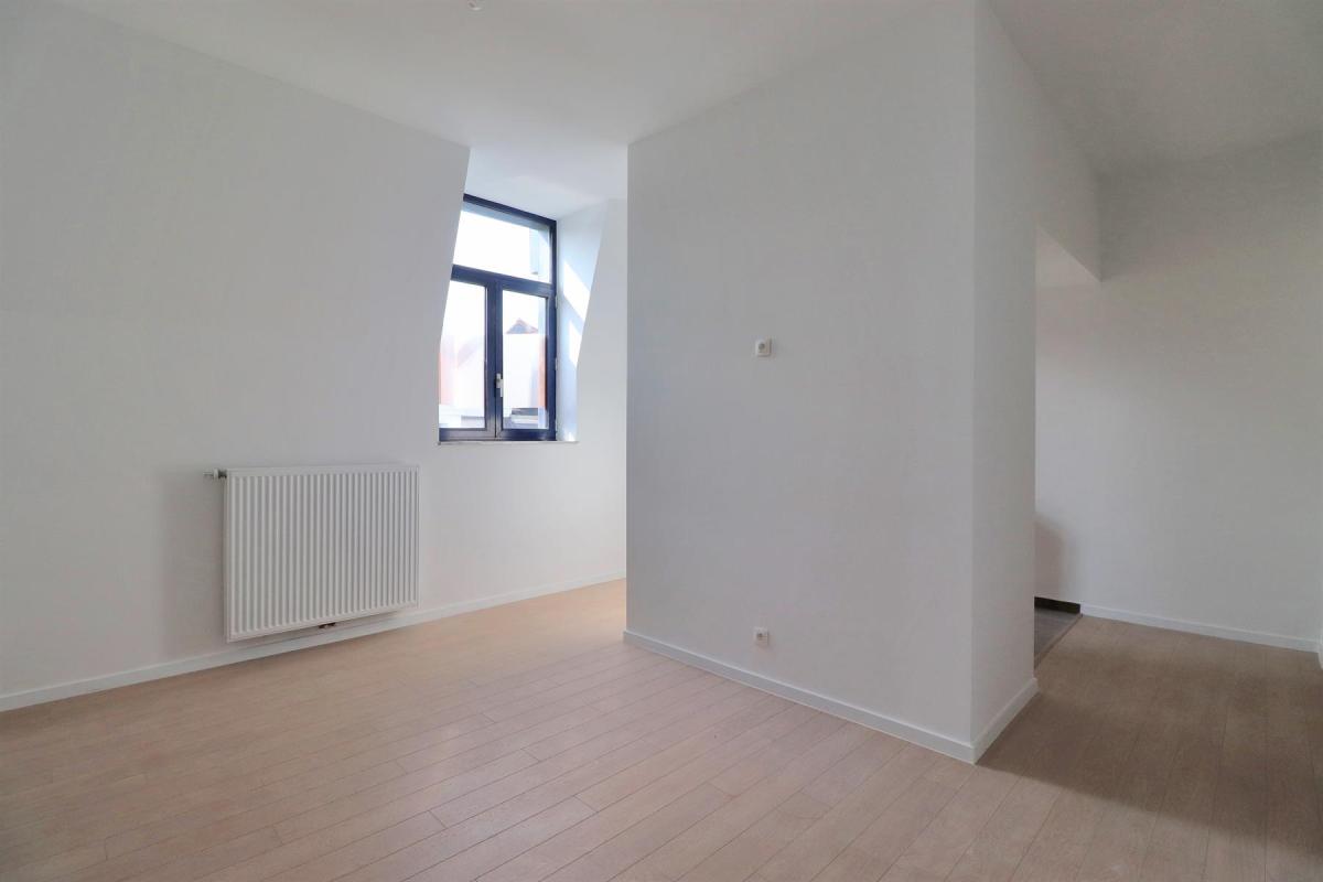 SOUS OFFRE! Anspach : appartement 2 chambres en bon état