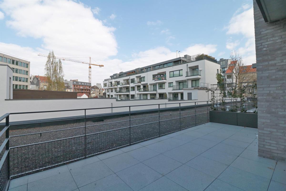 Quartier Louise, Rue Souveraine, bureau de 67m²