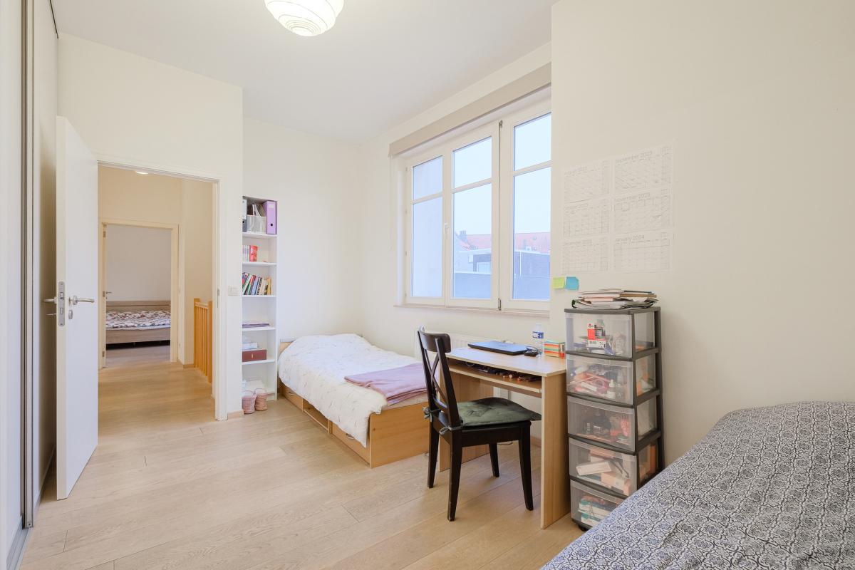 SOUS OFFRE !! Place Brugmann : Splendide duplex 2 chambres et parking