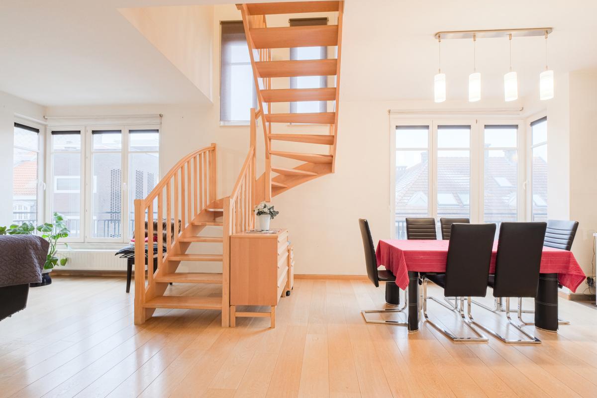 SOUS OFFRE !! Place Brugmann : Splendide duplex 2 chambres et parking