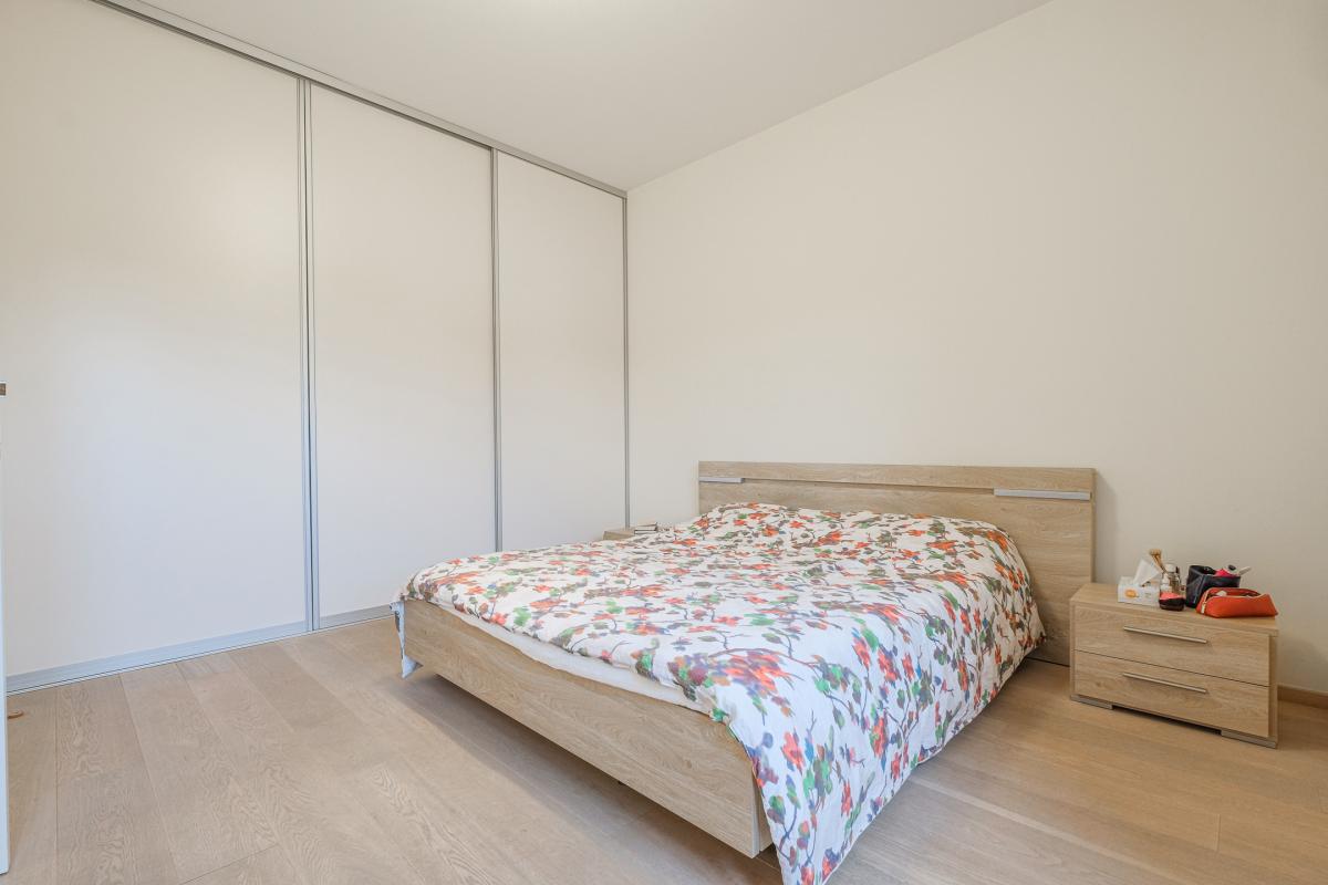 SOUS OFFRE !! Place Brugmann : Splendide duplex 2 chambres et parking
