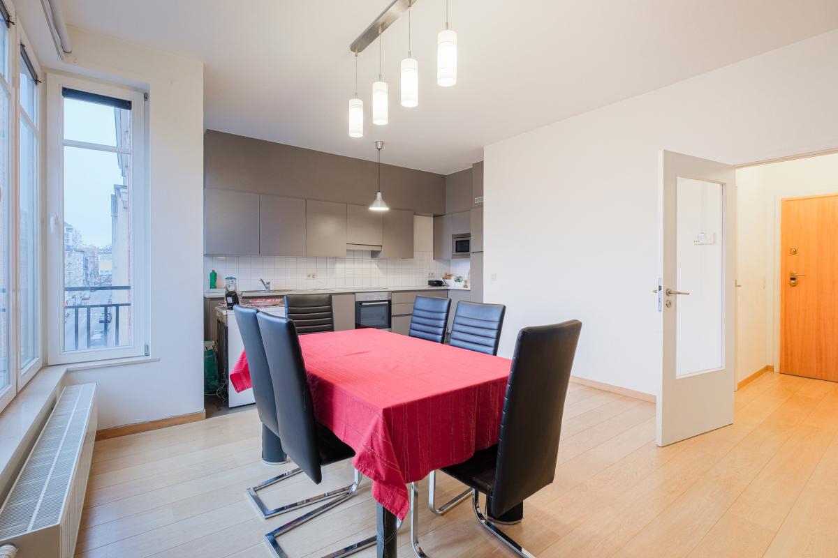 SOUS OFFRE !! Place Brugmann : Splendide duplex 2 chambres et parking