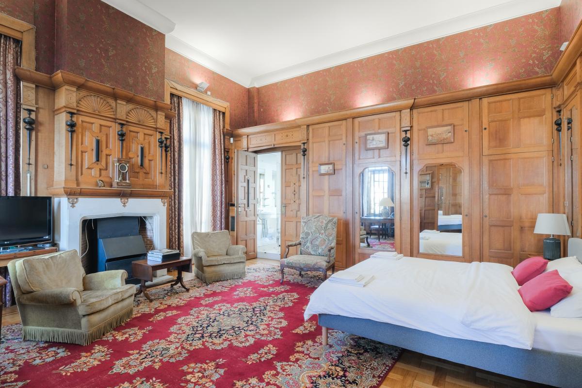 SOUS OFFER !! Cambre, splendide appartement de caractère, 4 ch et garage 