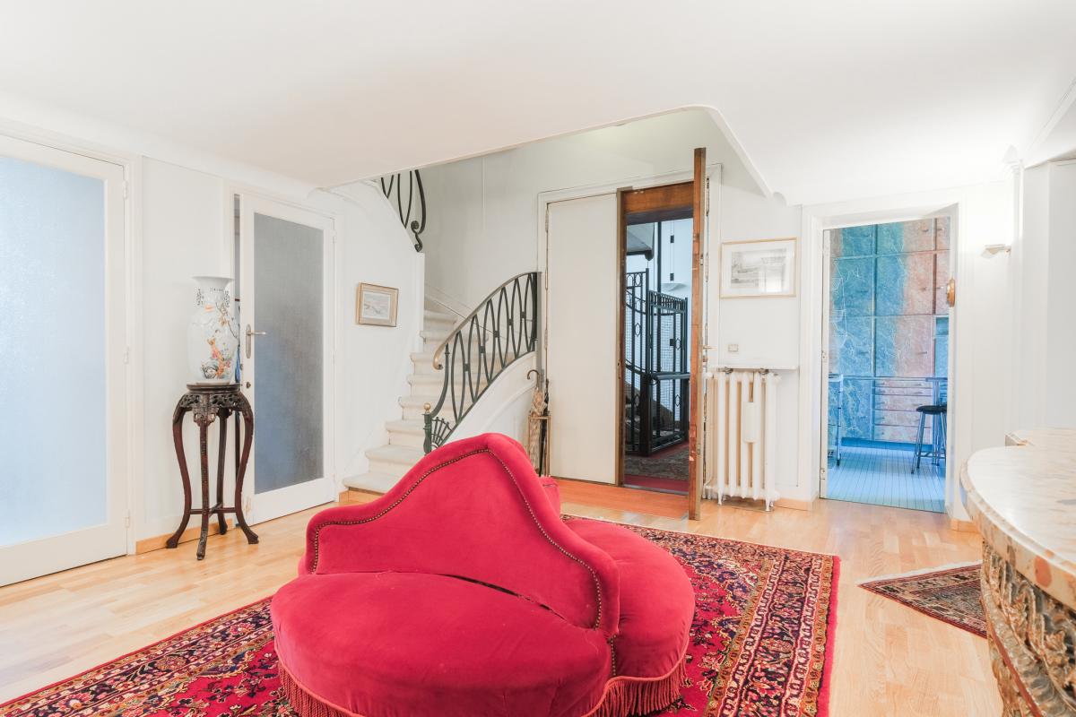 SOUS OFFER !! Cambre, splendide appartement de caractère, 4 ch et garage 