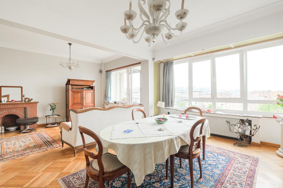 SOUS COMPROMIS ! Square de Léopoldville, Bel appartement 3 ch et terrasses