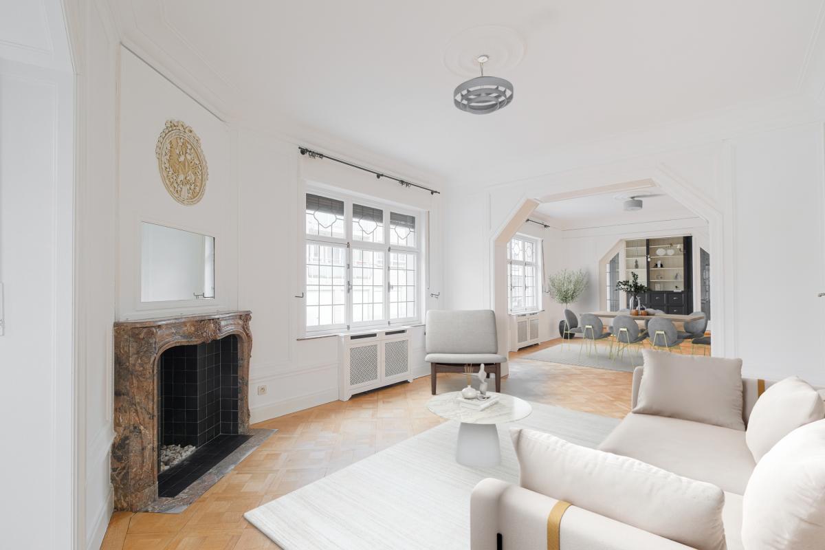 SOUS OFFRE !! Pl. Brugmann/ Molière: Superbe maison 5 chambres+ dépendance