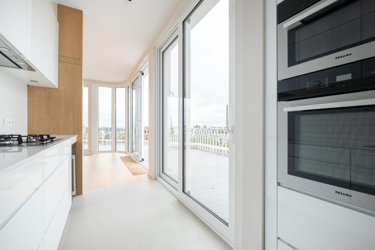 Montgomery/Saint Michel magnifique penthouse terrasse de 87m²