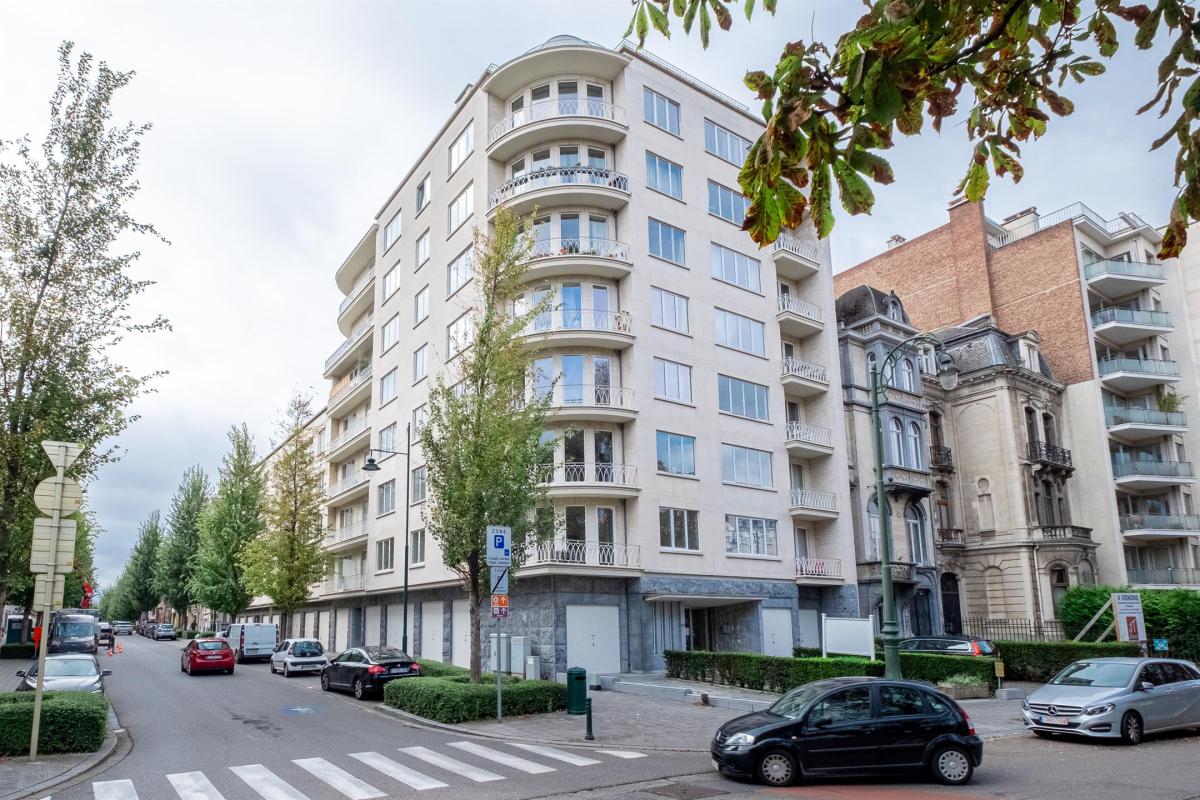Montgomery/Saint Michel magnifique penthouse terrasse de 87m²