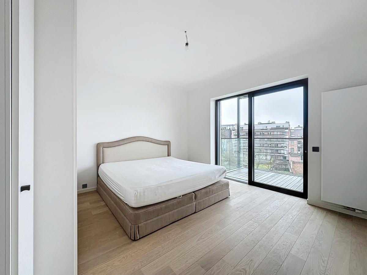 Louise : Appartement de prestige 3 ch. meublé + terrasse S/O