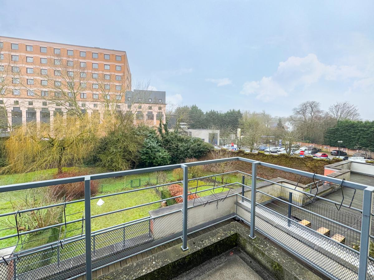SOUS OFFRE !! Langeveld/ Floride : Bel appartement 2 chambres + terrasse