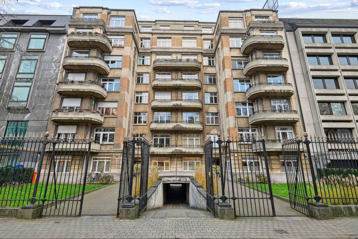 CO Quartier EU: appartement de standing, terrasse, garage box
