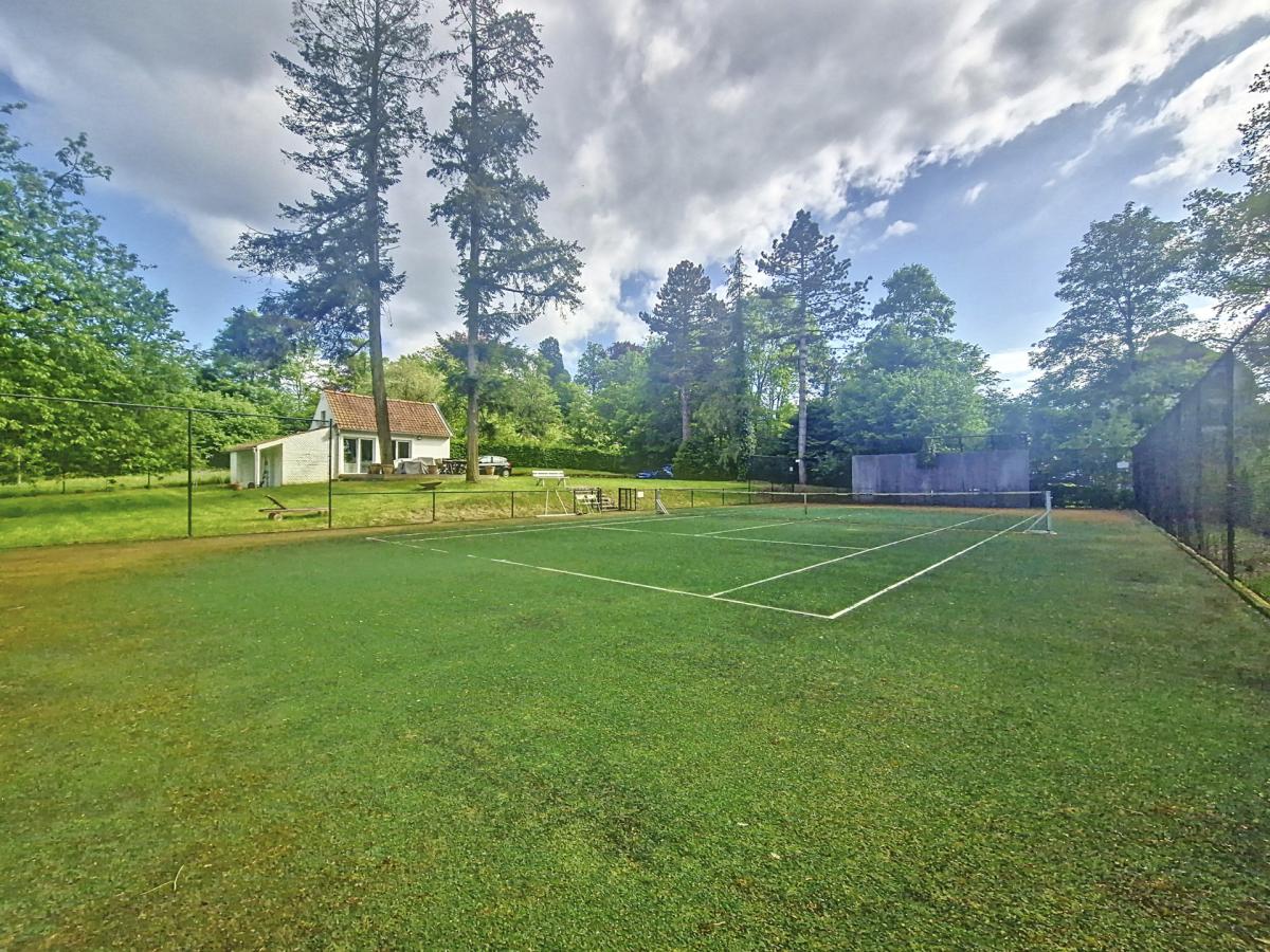 Linkebeek- Limite Uccle terrain de 1940m² 