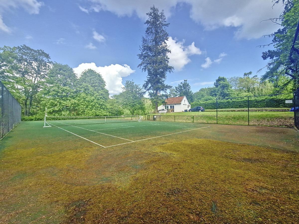 Linkebeek- Limite Uccle terrain de 1940m² 