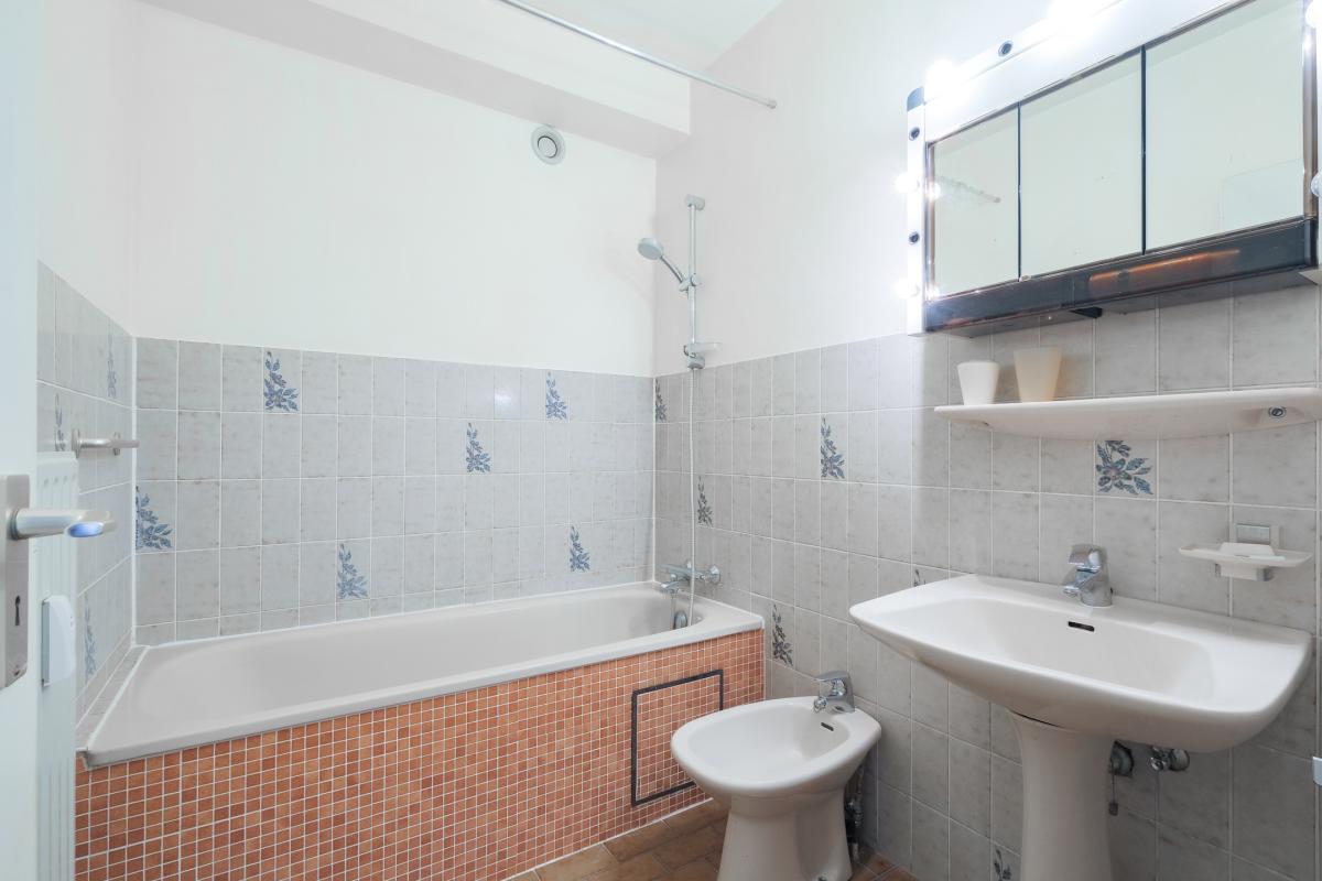 SOUS COMPROMIS ! Quartier Européen: Lumineux appartement 2 ch 