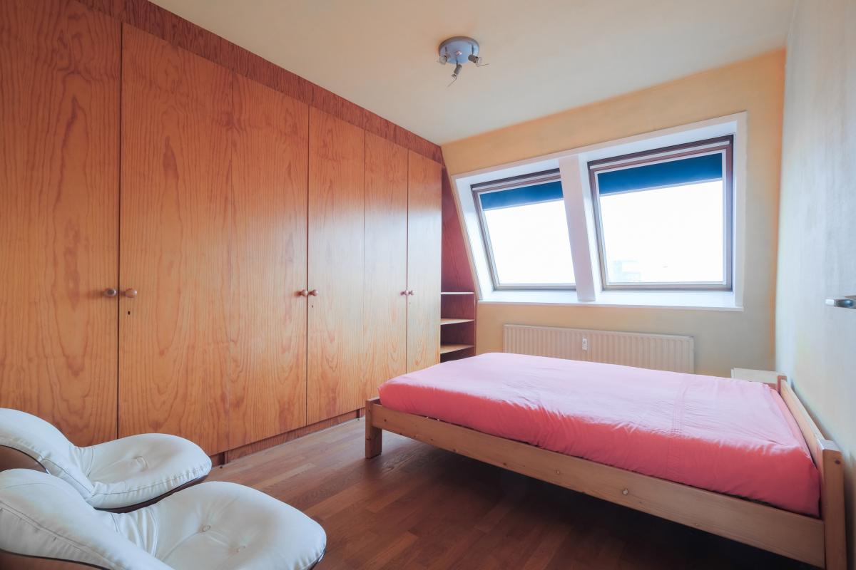 SOUS COMPROMIS ! Quartier Européen: Lumineux appartement 2 ch 