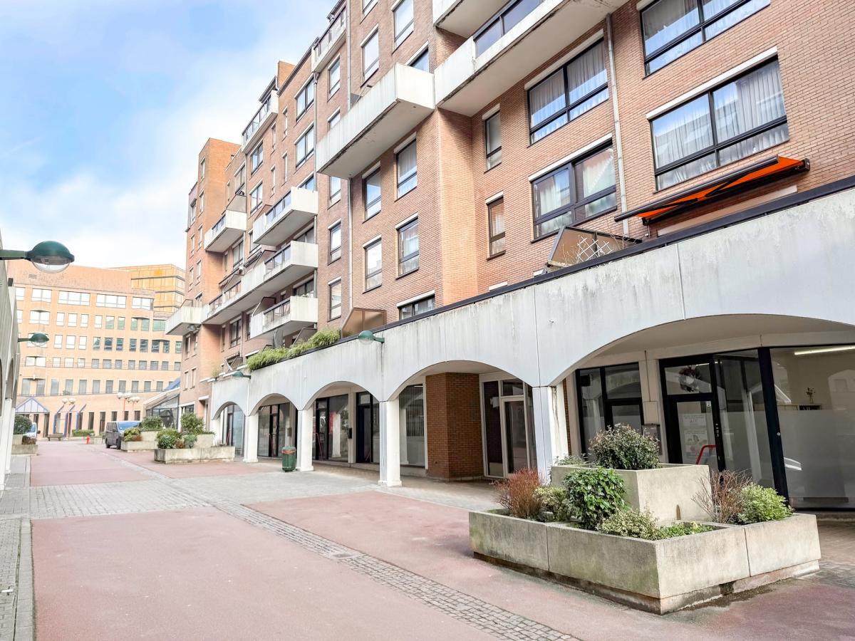 SOUS COMPROMIS ! Quartier Européen: Lumineux appartement 2 ch 