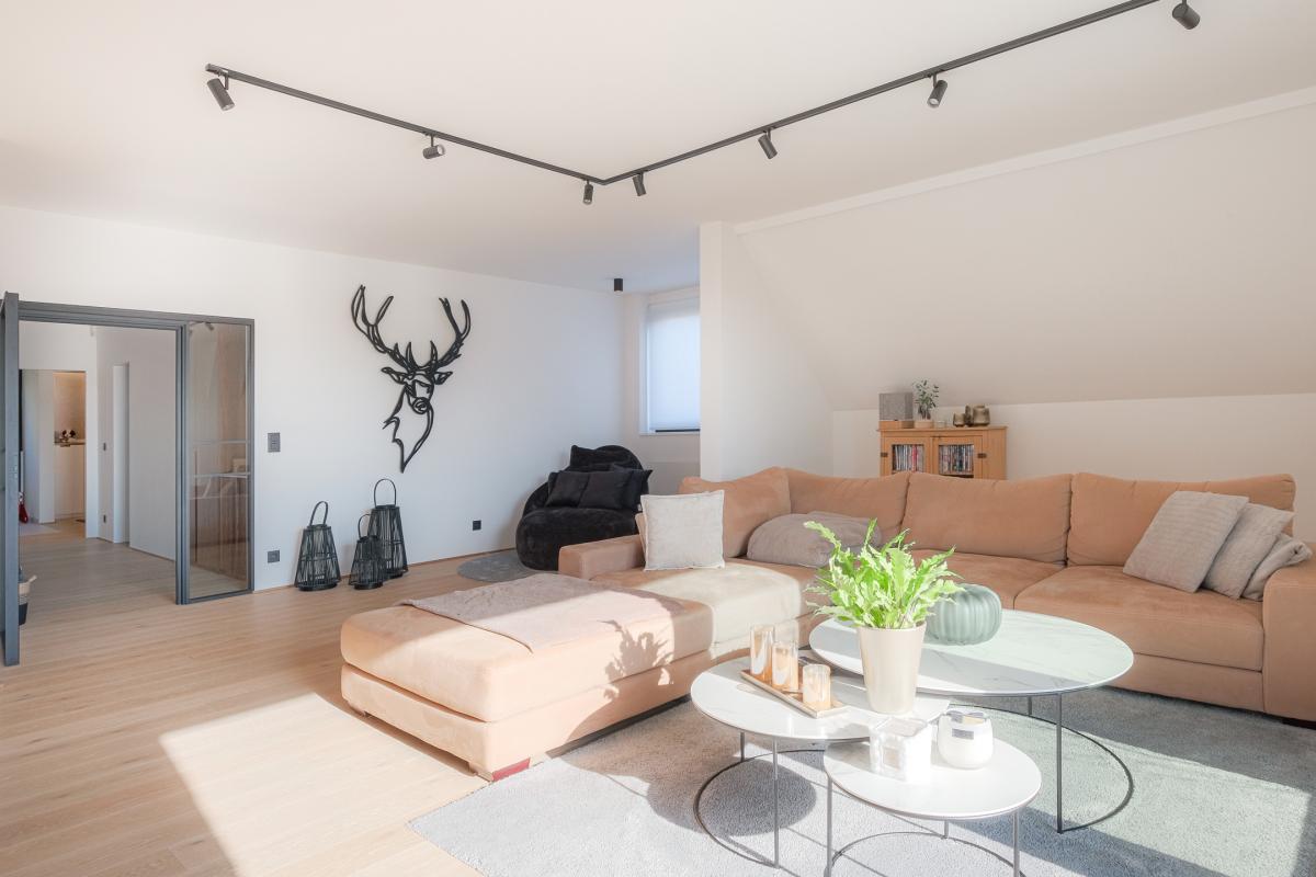 Hamoir : Magnifique penthouse entièrement rénové
