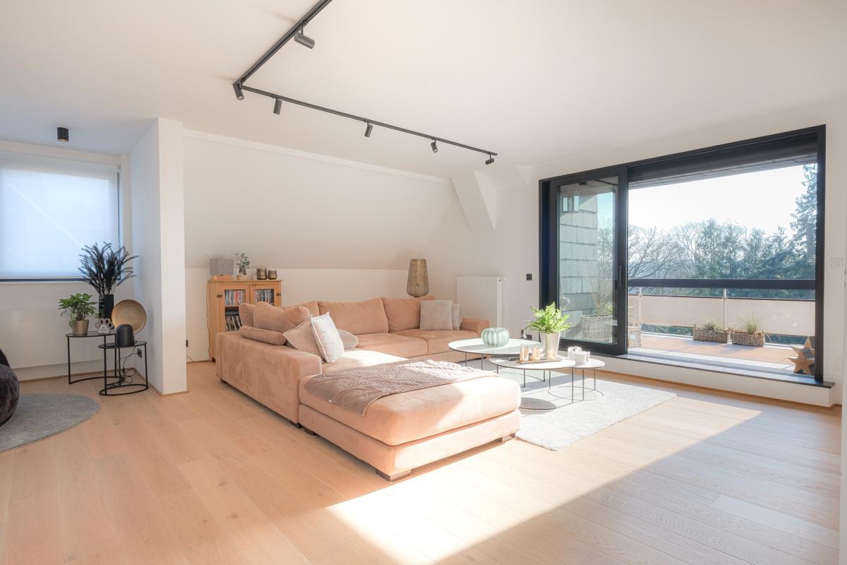 Hamoir : Magnifique penthouse entièrement rénové