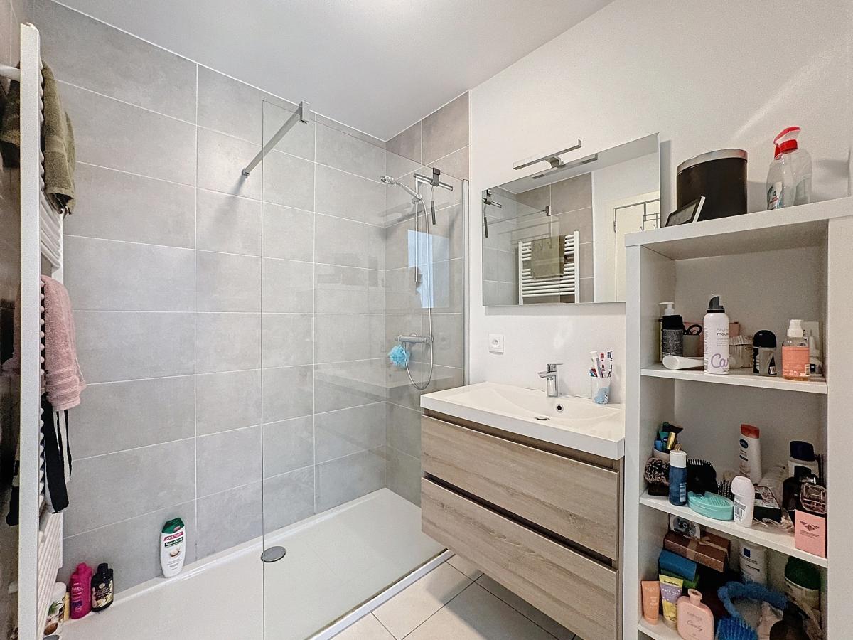 Erasme : Appartement neuf 1 chambre avec jardin 