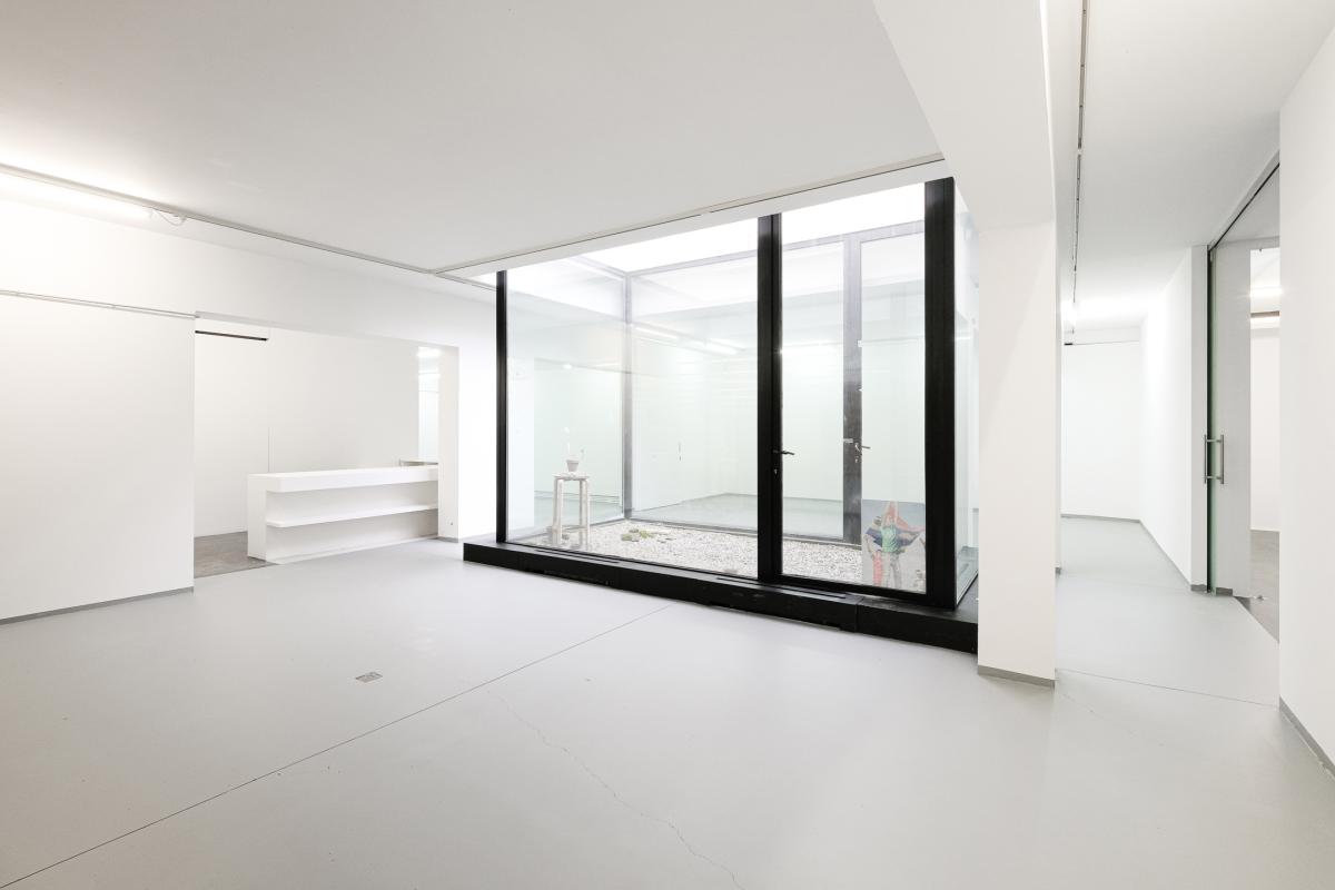 SOUS OFFRE !! Châtelain/Tenbosch, Magnifique commerce avec atrium + pkg