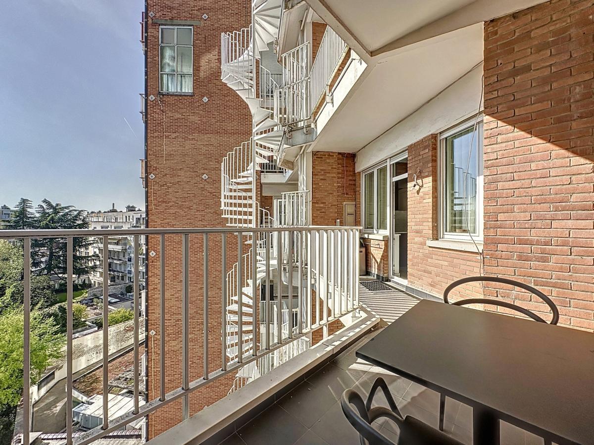 Louise/Cambre: Somptueux appartement meublé 3 ch. + terrasse