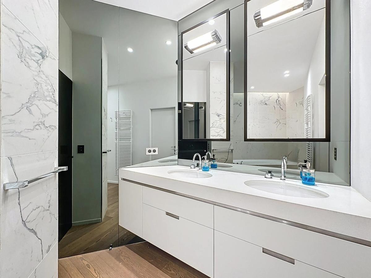 Louise/Cambre: Somptueux appartement meublé 3 ch. + terrasse